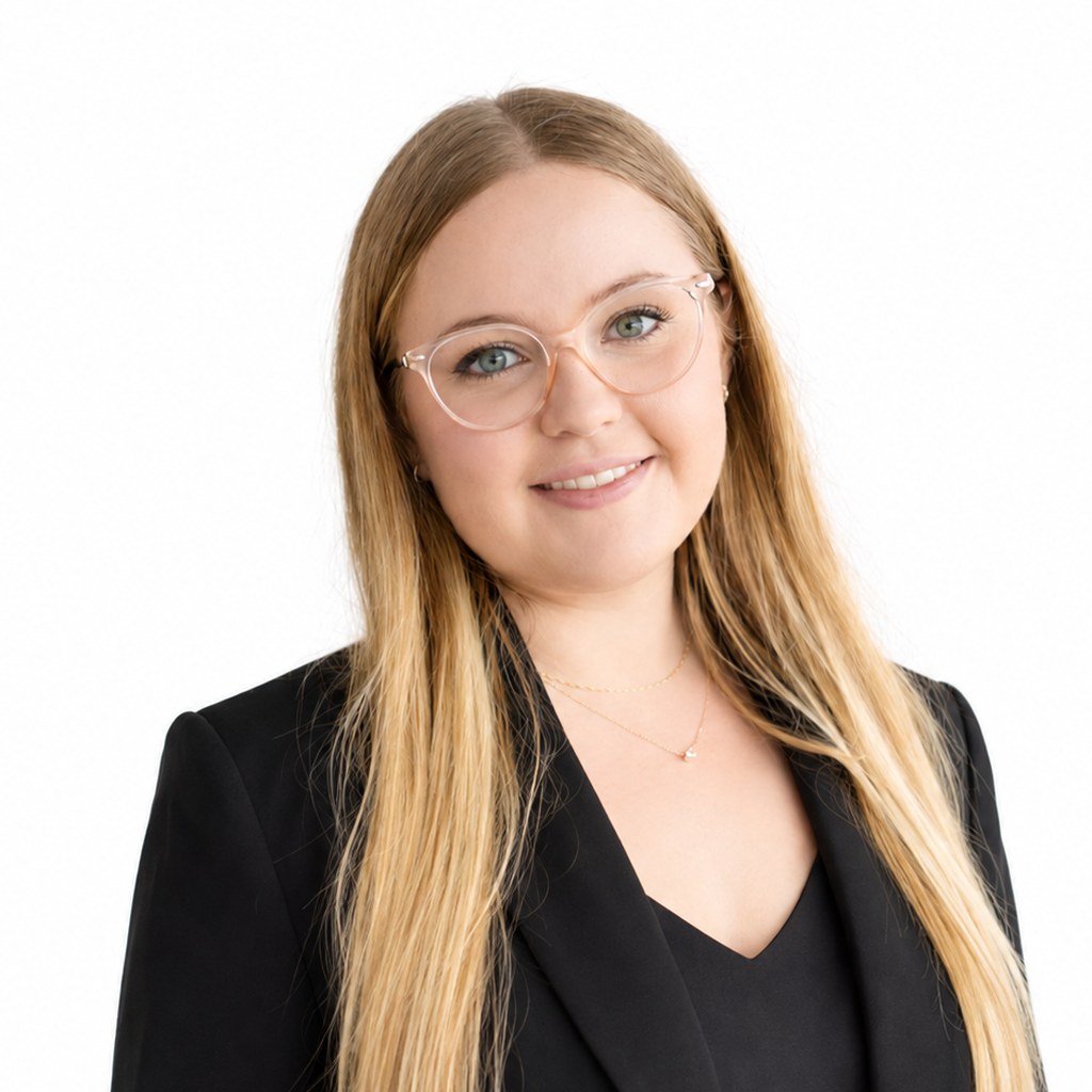 Torri Bennett, RPN, Lead Aesthetic Nurse Injector